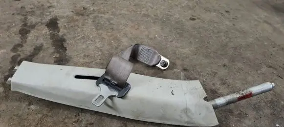Volvo S40, V40 Front seatbelt