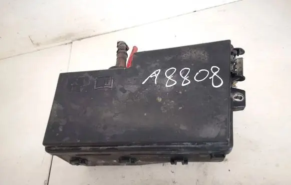 Volvo V50 Fuse box set 3073024 518818000