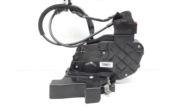 Volvo C30 Front door lock 30799301