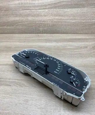 Opel Vectra B Speedometer (instrument cluster) 90569785KK
