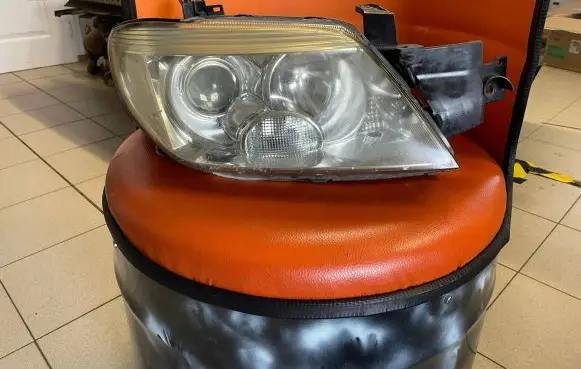 Mitsubishi Outlander Headlight/headlamp