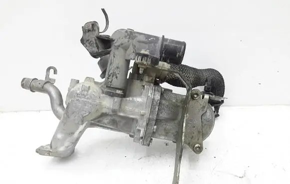 Citroen C3 Picasso EGR valve cooler 31358502