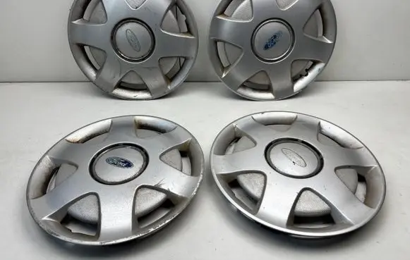 Ford Galaxy R15 wheel hub/cap/trim 7M5601147A