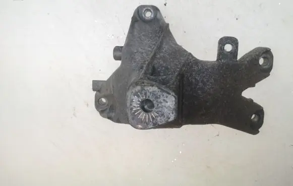 Audi A4 S4 B8 8K Engine mounting bracket 8K0199308BE