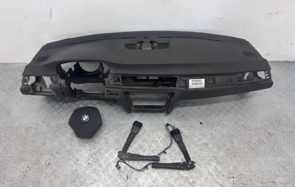 BMW 3 E90 E91 Dashboard 