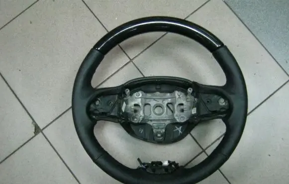 Jeep Grand Cherokee Steering wheel
