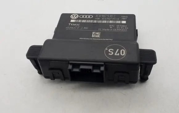Volkswagen PASSAT B6 Gateway control module 3C0907530C 3C0907951A