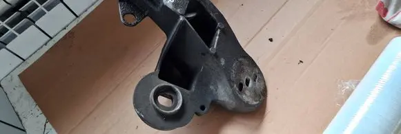 Audi A6 S6 C6 4F Engine mounting bracket 4F0199351S