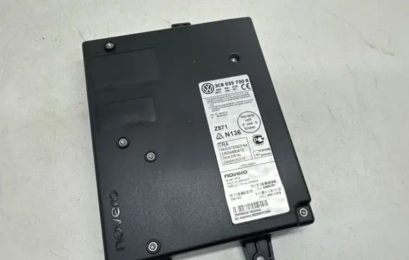 Volkswagen PASSAT B7 Bluetooth control unit module 3C8035730B