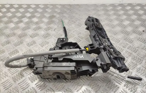Mercedes-Benz GLC X253 C253 Front door lock A0997202100