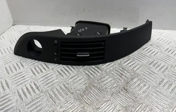 Toyota Corolla Verso AR10 Dashboard side air vent grill/cover trim 5567064010B0 5567064010