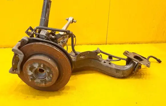 Nissan X-Trail T32 Stub axle 