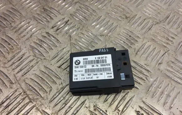 BMW 3 E92 E93 Seat belt warning relay 9130047