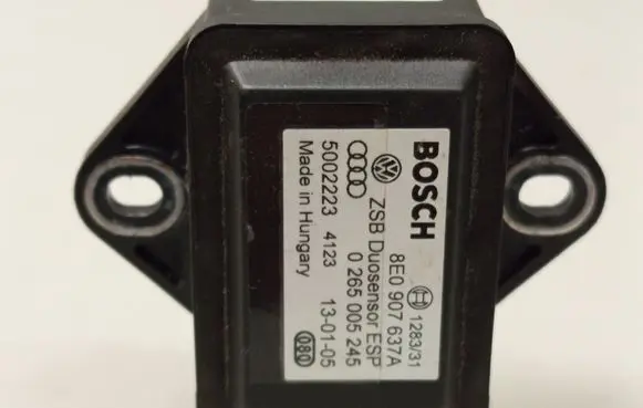 Volkswagen PASSAT B5.5 ESP acceleration yaw rate sensor 8E0907637A