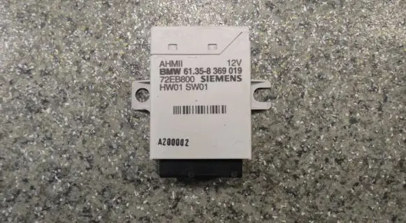 BMW 5 E39 Tow bar trailer control unit/module 61358369019 72EB800 HW01SW01