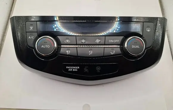Nissan X-Trail T32 Climate control unit 275004EA0A X887035P