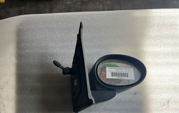 Toyota Aygo AB10 Front door electric wing mirror
