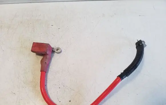 Positive cable (battery)