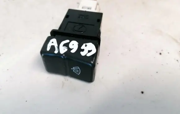Subaru Forester SG Windscreen/window heater switch