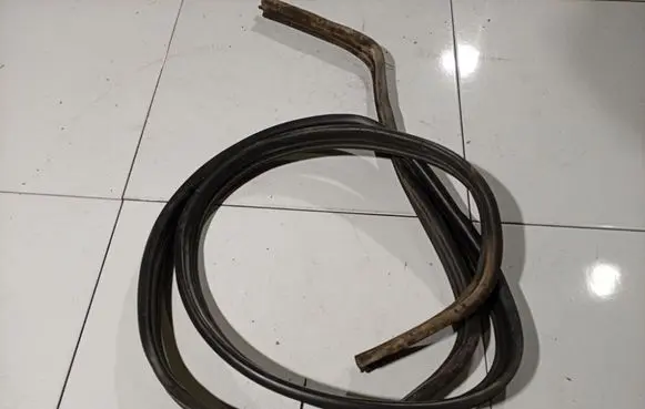 Ford Transit Rubber seal front coupe door