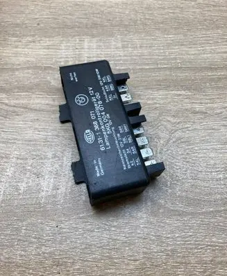 BMW 5 E34 Other relay 1368071 5KG004078