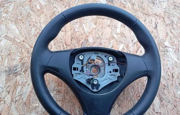 BMW 1 E81 E87 Steering wheel 676989301 6769893
