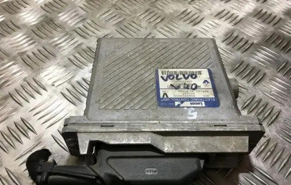 Volvo S40, V40 Engine control unit/module hom7700868321 7700868321