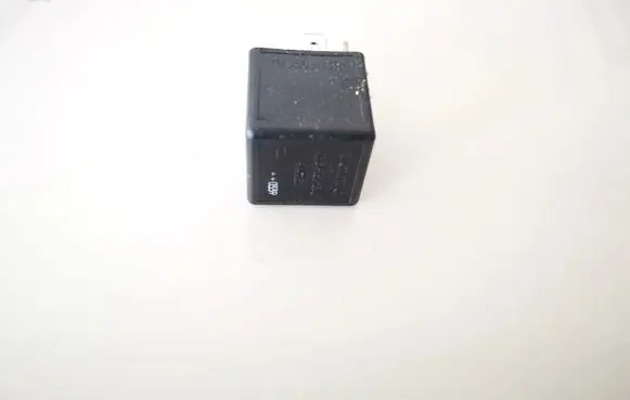 Volvo V70 Other relay 9441158 v23134-J52-X346