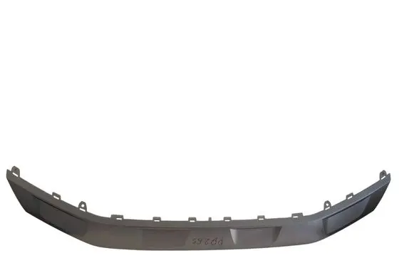 Front bumper lip