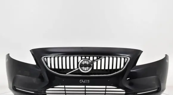 Volvo V40 Front bumper 31283732