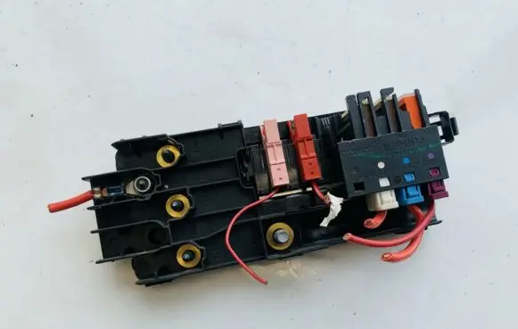 Mercedes-Benz R W251 Fuse box set 2115452601 013948411