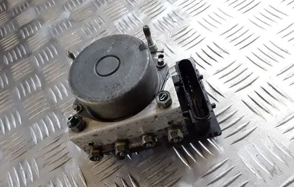 Dacia Sandero ABS Pump 0265232718 496602621R 0205801018