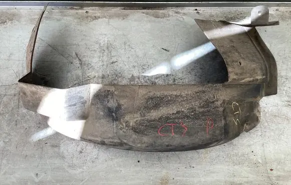 Cadillac CTS Front wheel arch liner splash guards