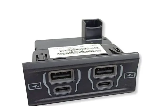 Jeep Grand Cherokee WL USB socket connector T2931B6511 53466960 P68572629AA