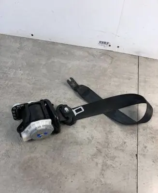 Skoda Octavia Mk3 (5E) Front seatbelt 5E0857701