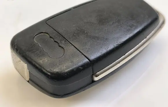 Audi A3 S3 8P Ignition key/card 8P0837220 H134S11 5FA00927210