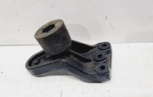 KIA Sportage Engine mount bracket 218252Y600 218202Y600
