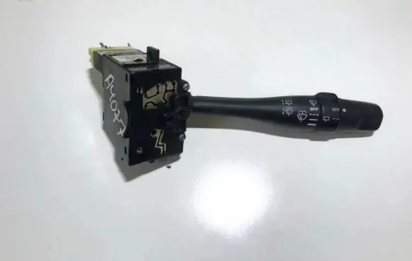 Nissan Almera N16 Wiper control stalk 36931e30f0 257sa-54394778e