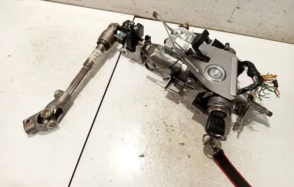 Toyota Avensis T250 Steering wheel axle 4507329b