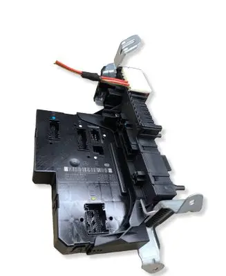 Mercedes-Benz E W212 Fuse module 2129001606 5DK01102341