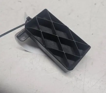 Radiator mount bracket