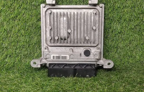 Mercedes-Benz C W204 Engine control unit/module ECU A6519007500 A0064461540