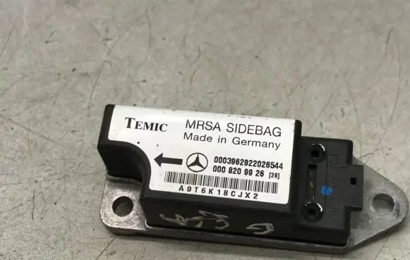 Mercedes-Benz E W210 Airbag deployment crash/impact sensor 0008209926 0003962922026544