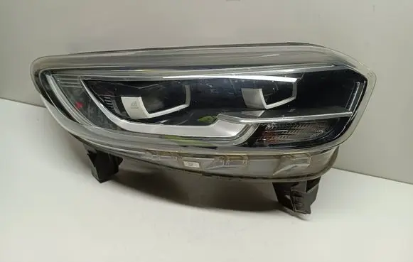 Renault Kadjar Headlight/headlamp 260109679R