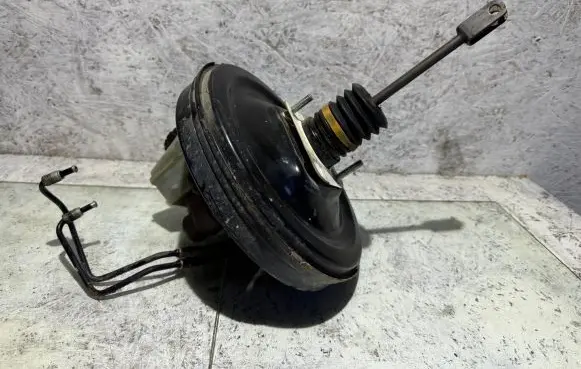 Opel Zafira B Brake booster 13142362 360573521