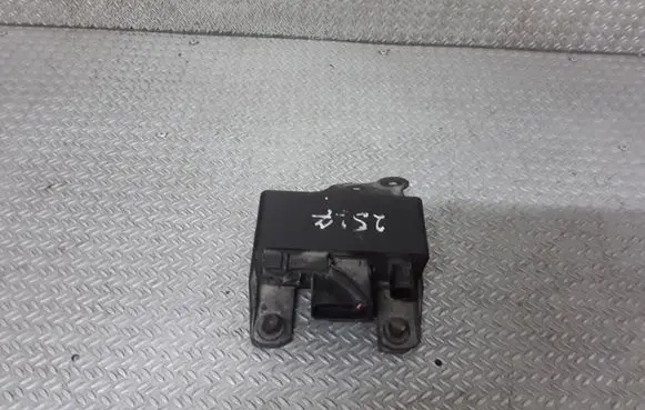 Mercedes-Benz C W203 Glow plug pre-heat relay