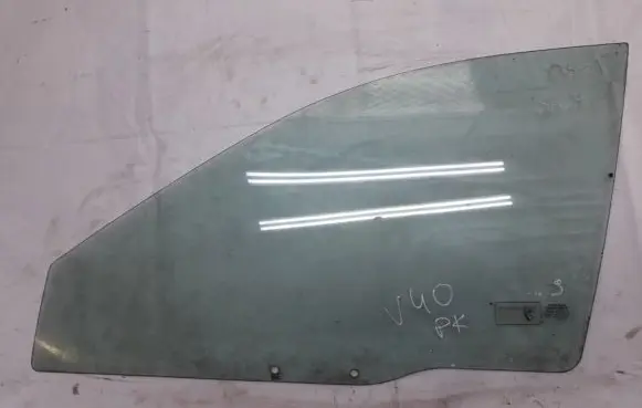 Volvo S40, V40 Front door window glass four-door