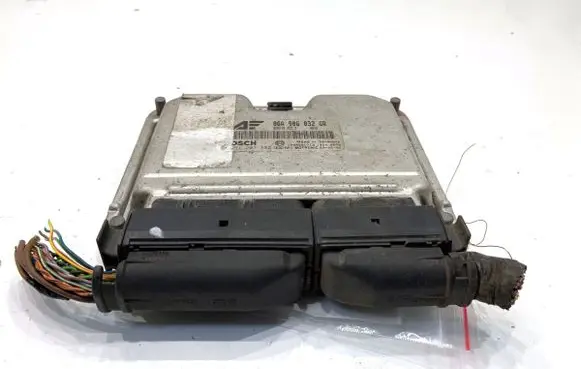 Seat Alhambra (Mk1) Engine control unit/module ECU 06A906032GR