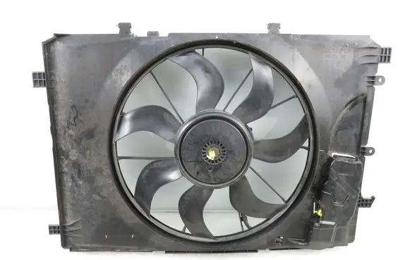 Mercedes-Benz A W176 Fan set A2465000093