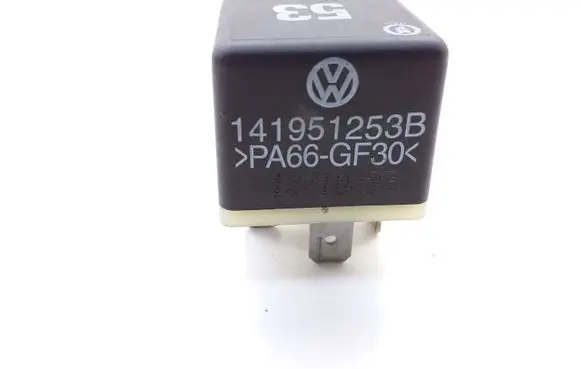 Volkswagen Golf III Hazard warning light relay 141951253B